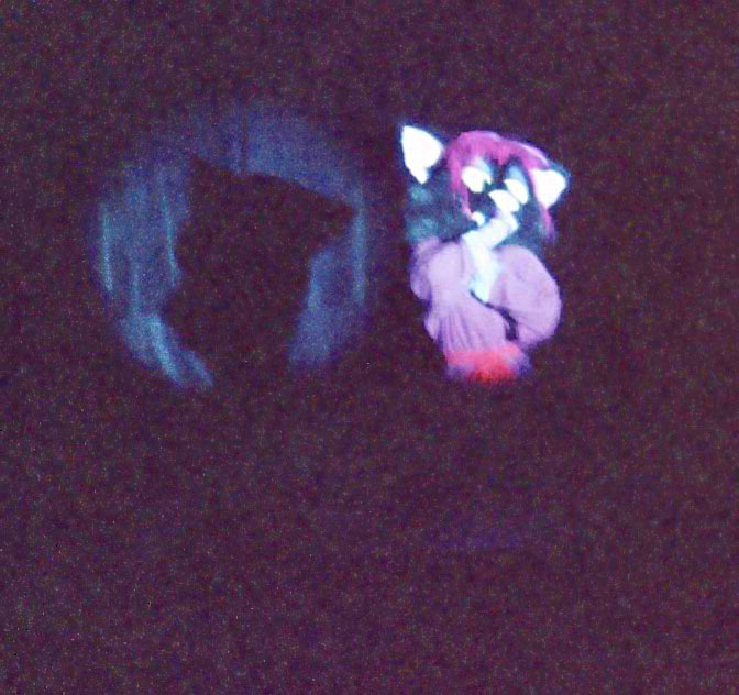 [AC2002_042.jpg thumbnail]