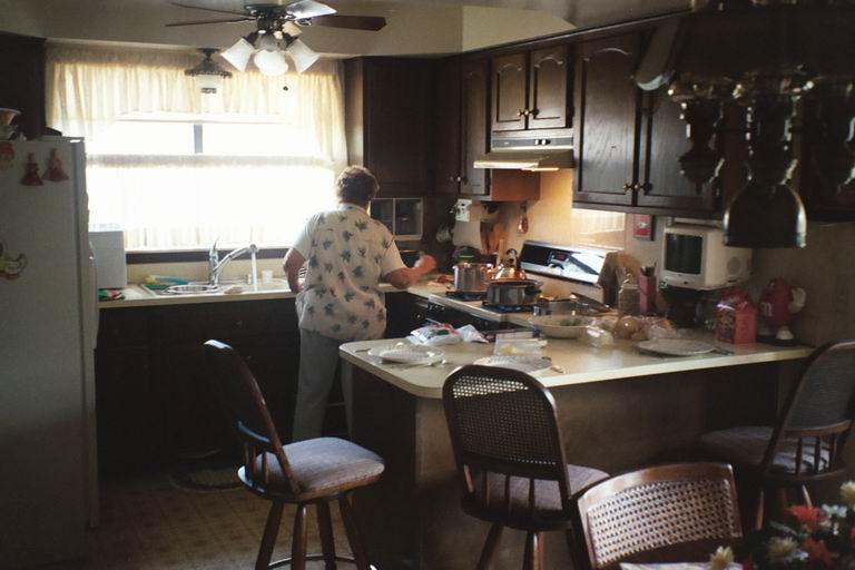 [AC2002_099.jpg thumbnail]