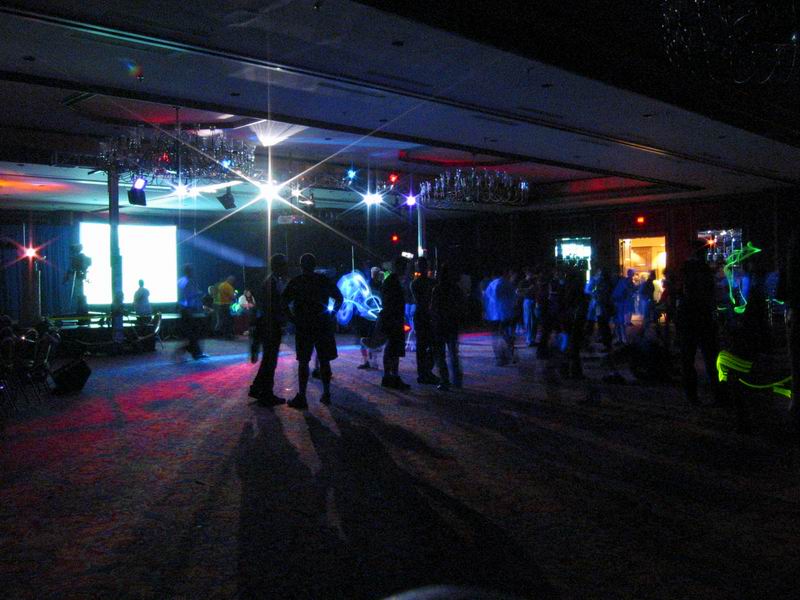 [AC2004_045.jpg thumbnail]