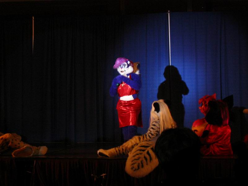 [AC2004_065.jpg thumbnail]