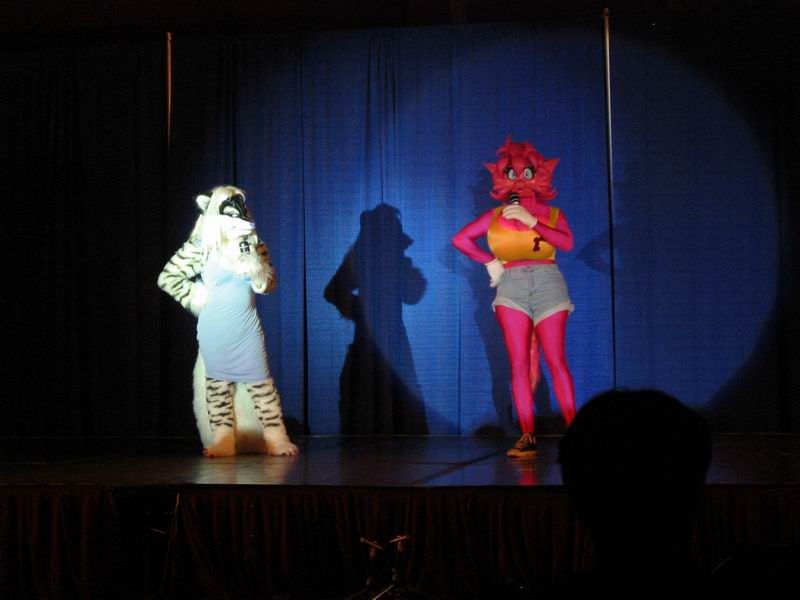 [AC2004_083.jpg thumbnail]