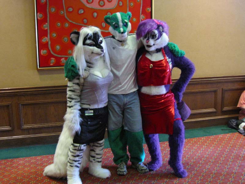 [AC2004_184.jpg thumbnail]