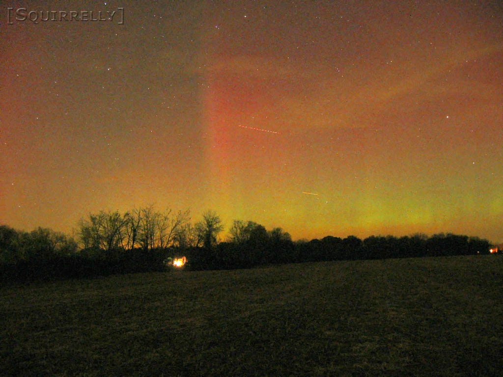 [Aurora20031030_3.jpg thumbnail]