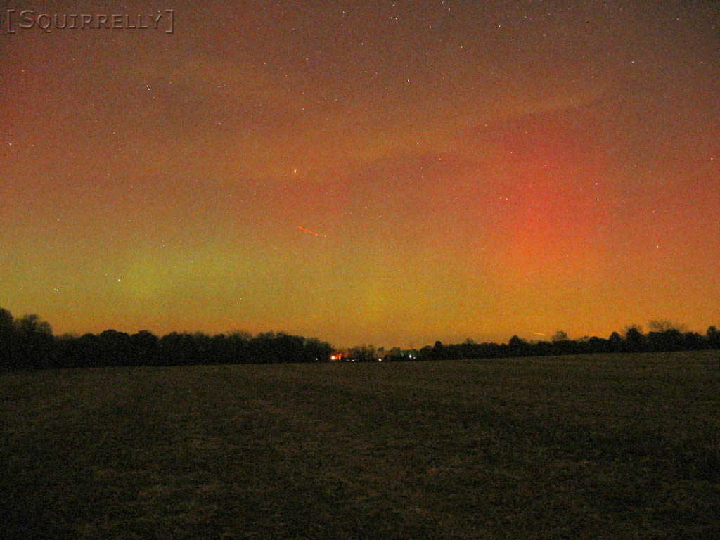 [Aurora20031030_6.jpg thumbnail]