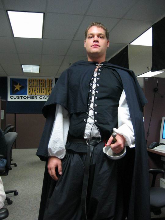 [Halloween2003_10.jpg thumbnail]