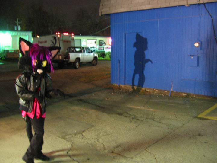 [Halloween2003_23.jpg thumbnail]