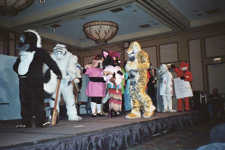 [MFF2002_19.jpg thumbnail]