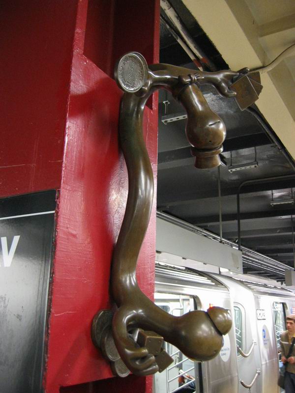 [NY2004_013.jpg thumbnail]