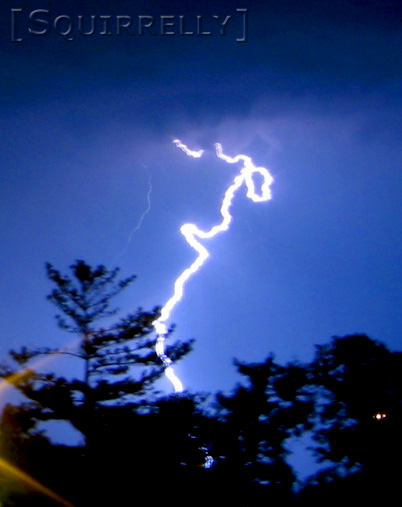 [Storm01_04.jpg thumbnail]